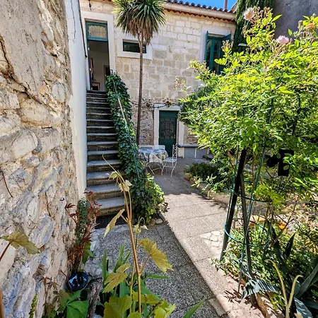 Hotel La Casa Luna, Paisibles 3*